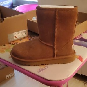 COPY - Ugg for kids